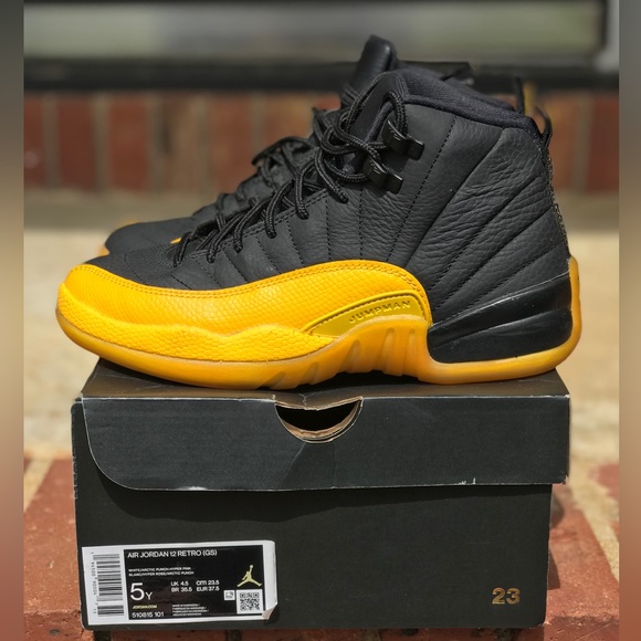 Air Jordan Retro 12 University Gold GS Size 6Y / 7.5 W - Picture 2 of 8